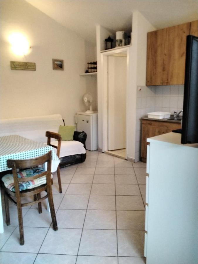 Apartmani Erceg Jadrija Exteriör bild