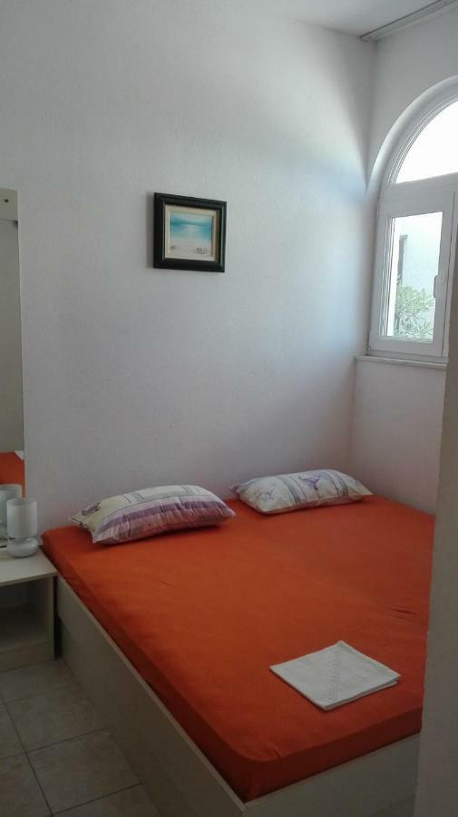 Apartmani Erceg Jadrija Exteriör bild