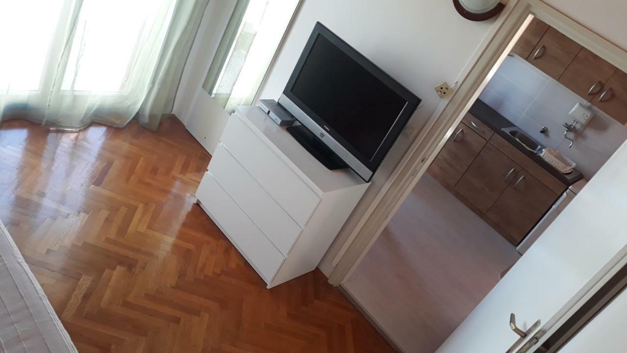 Apartmani Erceg Jadrija Exteriör bild